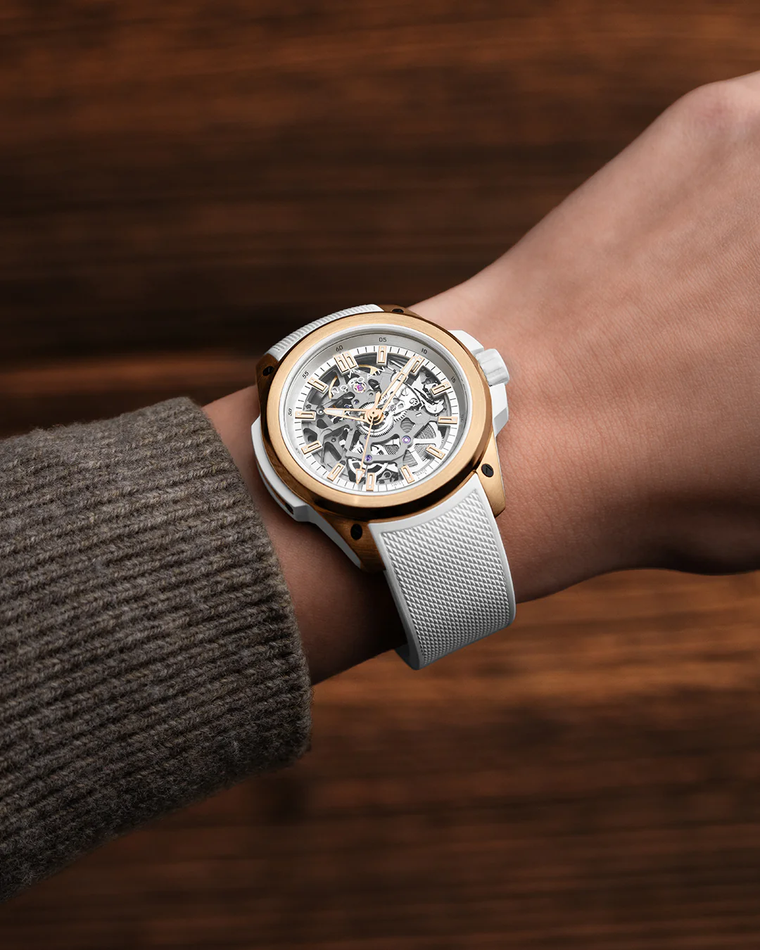 Wild ONE Skeleton Red Gold - Image 3